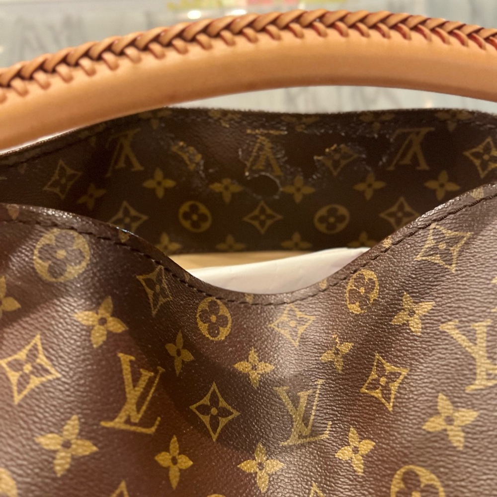 Louis Vuitton Monogram MM Artsy Bag - Picture 6 of 14